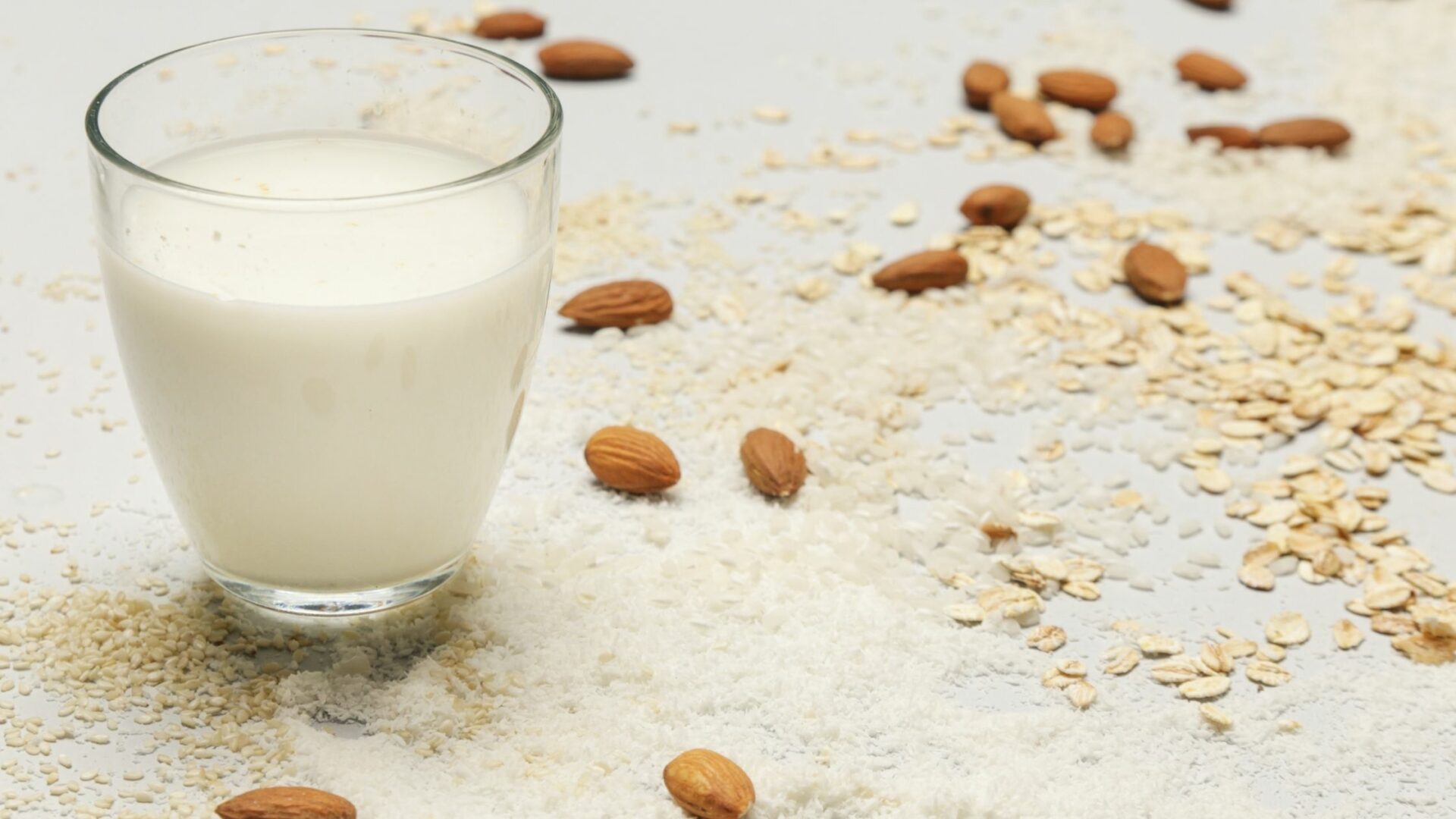 Lactose intolerance: are Plant-based Milk rich in Calcium?